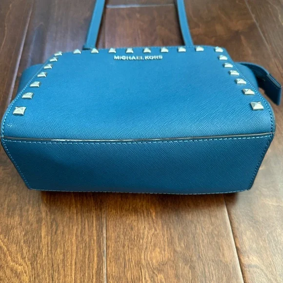 Michael Kors Blue Trapezoid Crossbody Bag with Studded Detailing - Picture 6 of 16